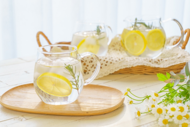 レモン水の画像
